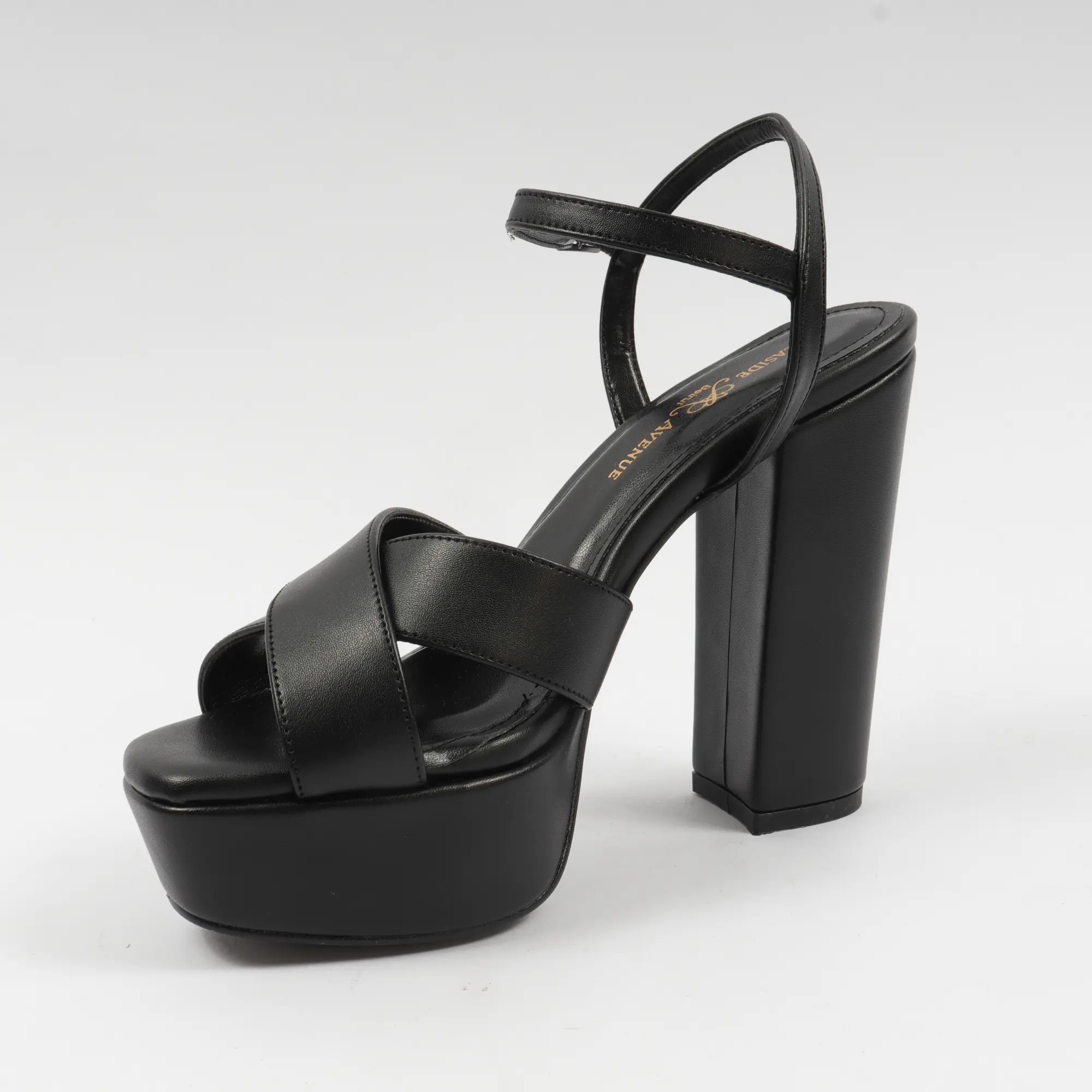 NUOVA BLK-WHT (3)