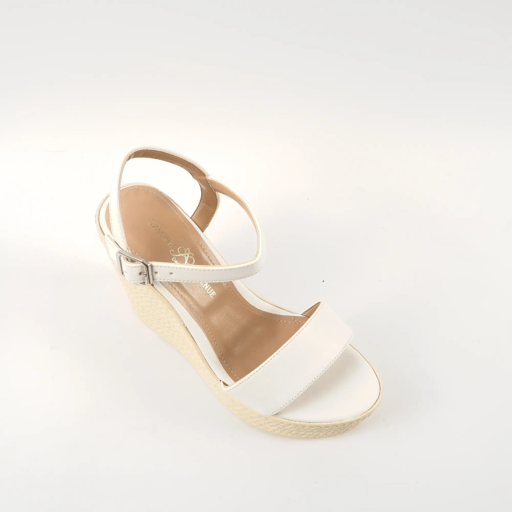 canellia white (1)