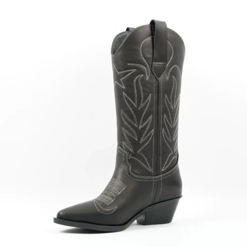 loredo blk wht (1)