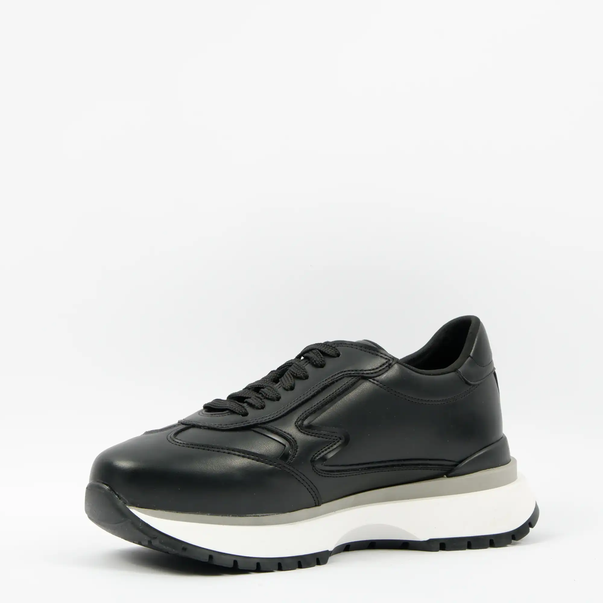 zolani blk wht (4)