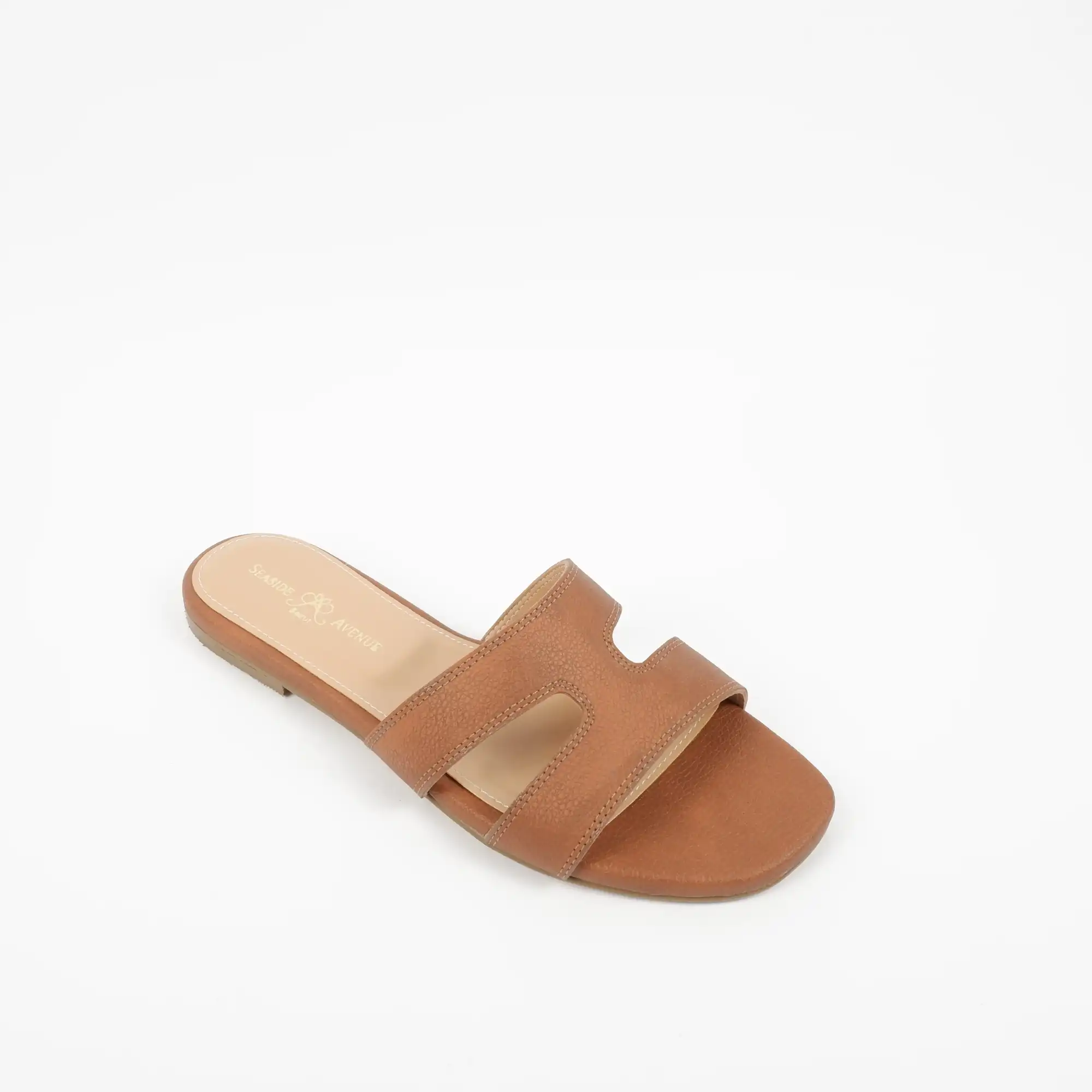 tullia camel (1)