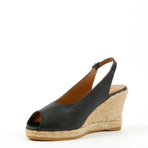 sarina blk (4)