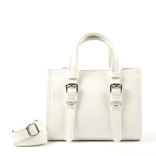 AMARELLE WHITE (1)