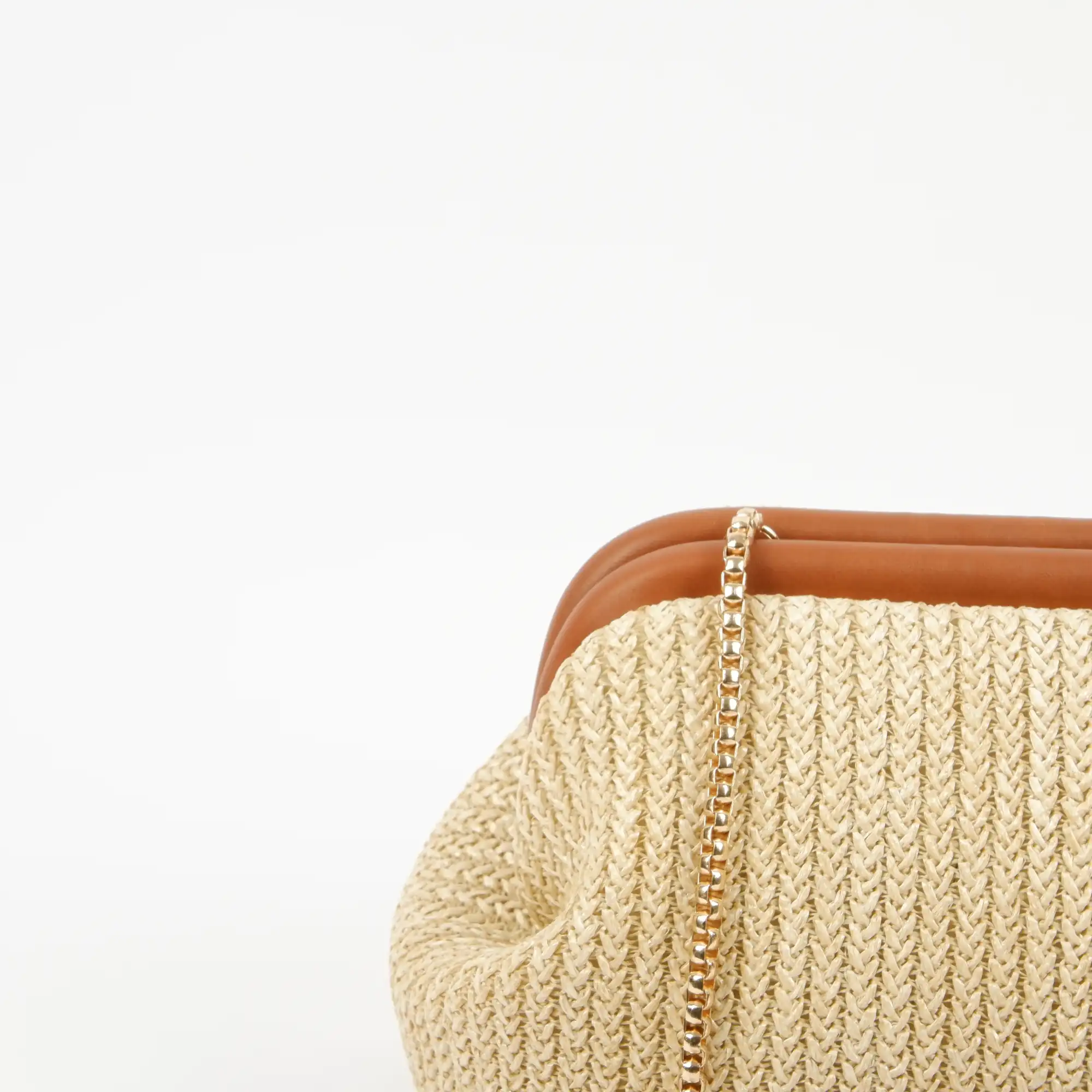 ELARA CAMEL RAFIA (4)