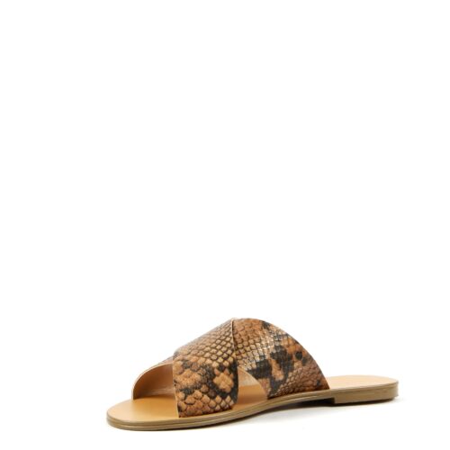 kolonaki snk camel (3)