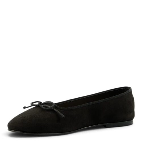 lizzie blk ac (3)